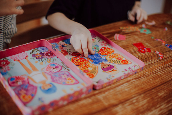 Tablica magnetyczna - Magnetyczne postacie Radosne motyle, 4+, Mudpuppy