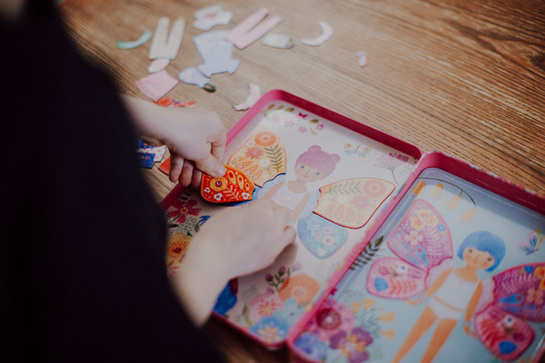 Tablica magnetyczna - Magnetyczne postacie Radosne motyle, 4+, Mudpuppy