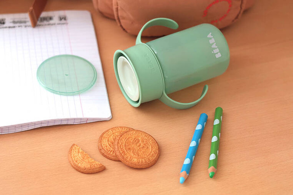 Kubek dla dzieci treningowy 360°, z uchwytami 340 ml green 12 m+, Beaba