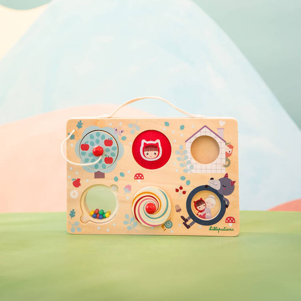 Drewniana tablica manipulacyjna, walizka Czerwony Kapturek 12 m+, Lilliputiens