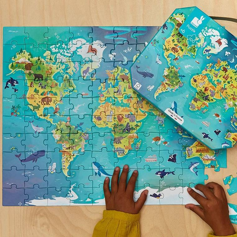 Puzzle Mapa świata 100 elementów Janod – kolorowe puzzle edukacyjne