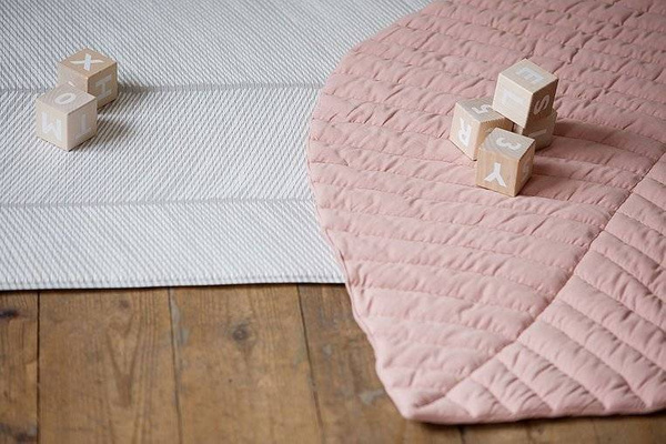 Mata do zabawy z bawełny organicznej w kształcie liścia Leaf Mat Sea Shell, Toddlekind