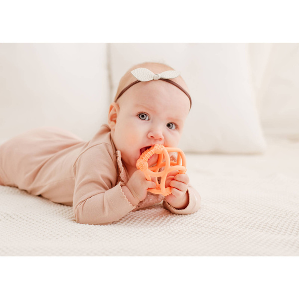 Silikonowy Gryzak ortodontyczny Piłka brzoskwiniowa, Giligums