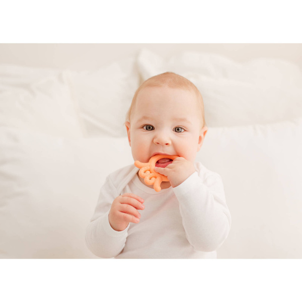 Gryzak silikonowy Ośmiornica Baby Brzoskwiniowy, Giligums