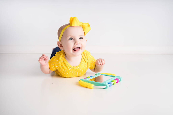 Peeka Lusterko Malucha, Mobi Games