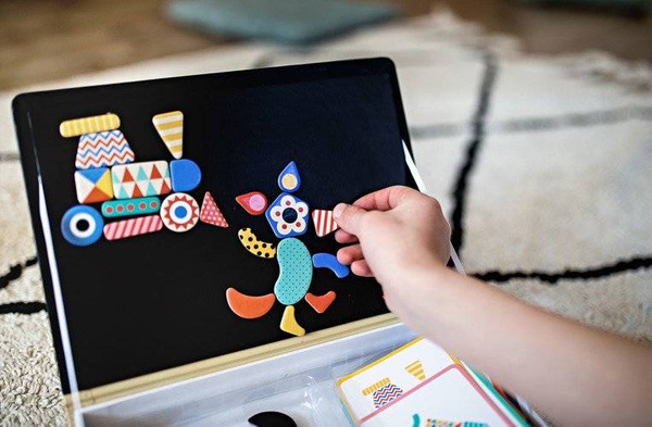 Magnetibook Magnetyczna układanka Kształty, Janod ***OUTLET***