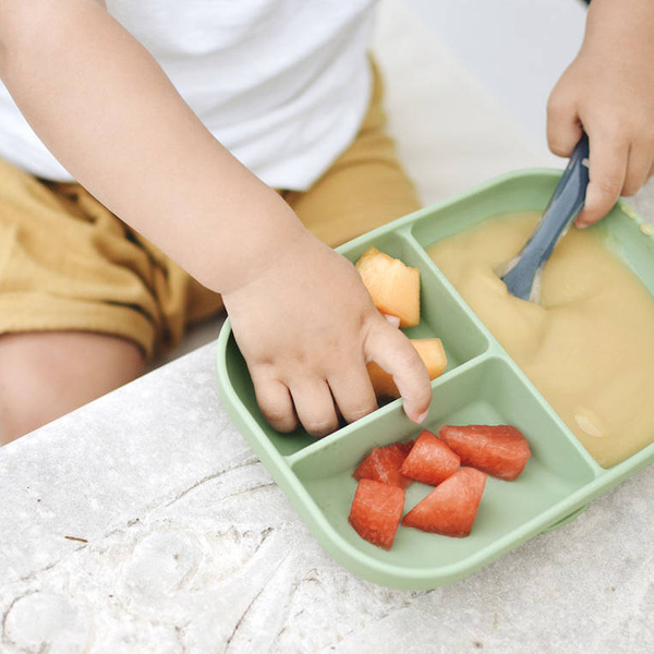 Silikonowy trójdzielny talerz z przyssawką Sage green, Beaba