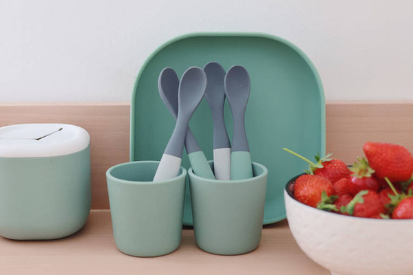 Zestaw 4 łyżeczek silikonowych 4 m+ Mineral grey/Sage green, Beaba