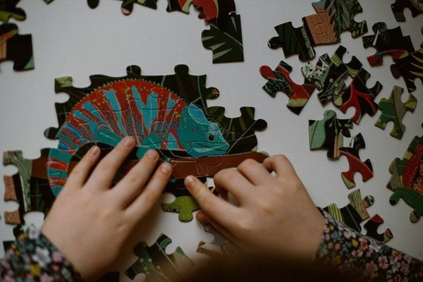 Puzzle świecące w ciemności Żaby i jaszczurki 100 elementów 5+, Mudpuppy