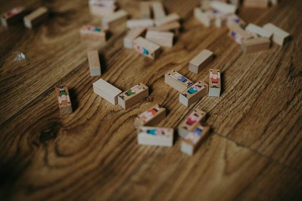 Gra zręcznościowa Akrobaci, Janod