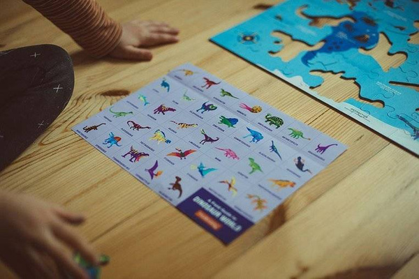 Puzzle Świat dinozaurów z elementami w kształcie dinozaurów 80 elementów 5+, Mudpuppy