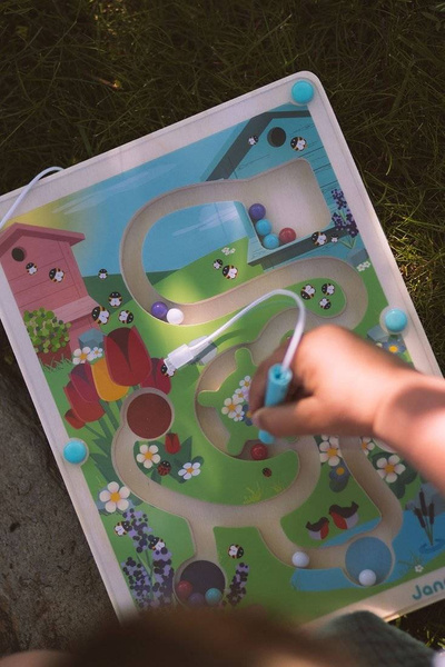 Magnetyczny labirynt Łąka, Janod