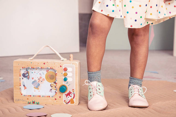 Drewniana animowana pozytywka Telewizor 10 m+, Lilliputiens