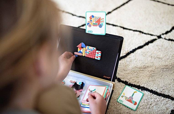 Magnetibook Magnetyczna układanka Kształty, Janod ***OUTLET***