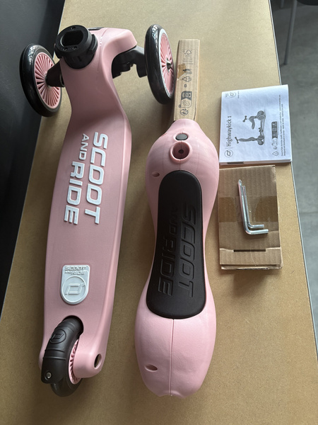 Scoot and Ride HK1 2w1 jeździk i hulajnoga dla dzieci 1-5 lat, kolor: Rose***OUTLET***