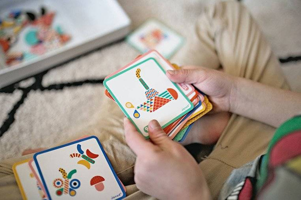 Magnetibook Magnetyczna układanka Kształty, Janod ***OUTLET***