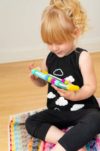 Peeka Lusterko Malucha, Mobi Games