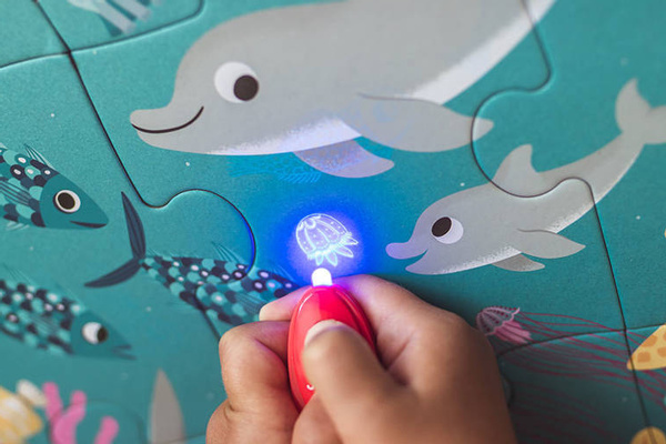 Świecące puzzle z mini-lampką UV Ocean 24 elementy 3+, Janod
