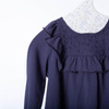 Newbie Bluzka dziewczęca z uroczą koronką na dekolcie i falbanką, z długim rękawem
