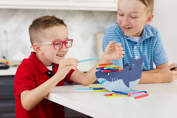 Mudpuppy Drewniana gra balansowa Rekin 4+