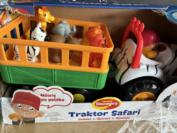 Traktor Safari ze zwierzątkami, Dumel Discovery