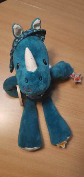 Przytulanka aktywizująca wielofunkcyjna Nosorożec Marius 9 m+, Lilliputiens ***OUTLET***