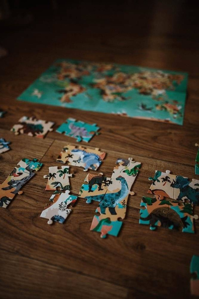 Puzzle edukacyjne z figurkami 3D Dinozaury 200 elementów 6+, Janod