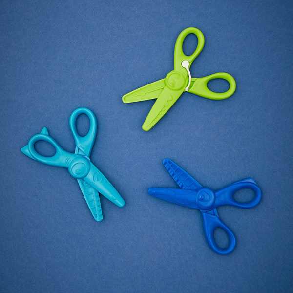 Zestaw kreatywny - Pierwsze nożyczki do wycinania wzorów 3szt., 3+, Janod