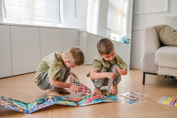 Zestaw do wyklejania Naklejki holograficzne 200+ szt., dla dzieci, 4 lata+, Mudpuppy