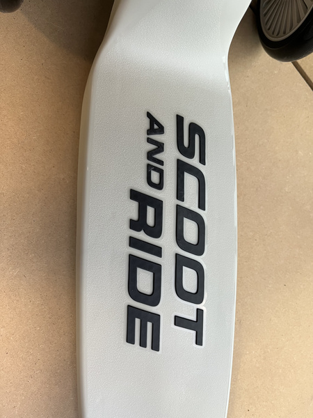 Scoot and Ride HK1 2w1 jeździk i hulajnoga dla dzieci 1-5 lat, kolor: Ash