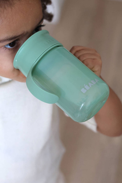 Kubek dla dzieci treningowy 360°, z uchwytami 340 ml green 12 m+, Beaba