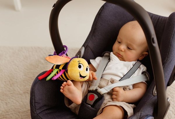 Zawieszka do wózka łóżeczka Kolorowa Pszczoła Maja, dla dzieci 0 m+, Balibazoo