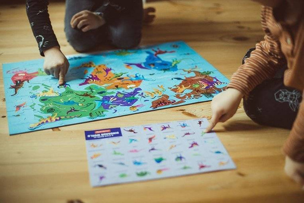 Puzzle Świat dinozaurów z elementami w kształcie dinozaurów 80 elementów 5+, Mudpuppy