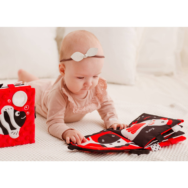 Książeczka sensoryczne Farma Sensory, 10 stron, dla dzieci 0 m+, Jolly Baby