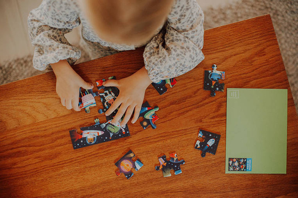 Puzzle-kartka z życzeniami Kosmos 12 elementów 3+, Mudpuppy