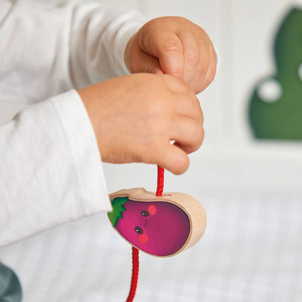 Nawlekanka z drewnianymi warzywami Farma dla dzieci 2 lata+, Janod